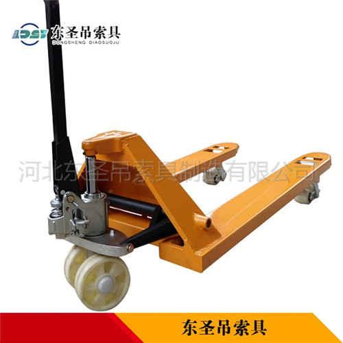 微型手動叉車產(chǎn)品展示--河北東圣吊索具制造有限公司--手動叉車|液壓堆高車|小型攪拌機(jī)|石材夾具